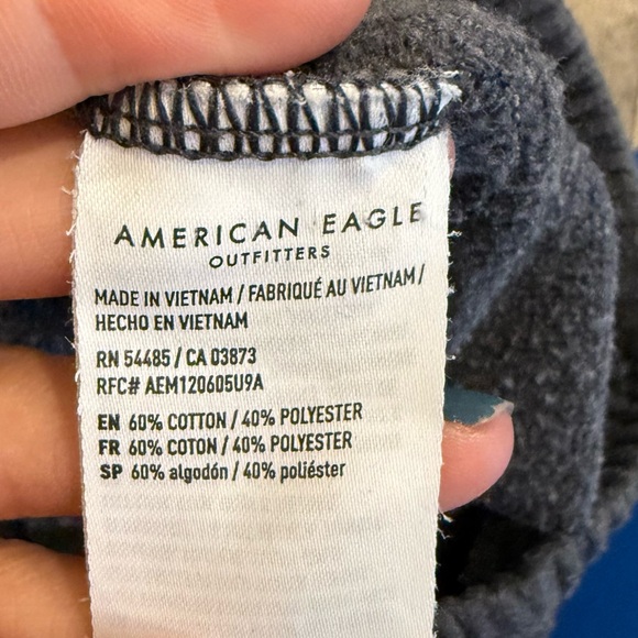 American Eagle Women Dark Gray Cut Off Sweatpant Shorts w Front Pockets Size Sm - Picture 3 of 5